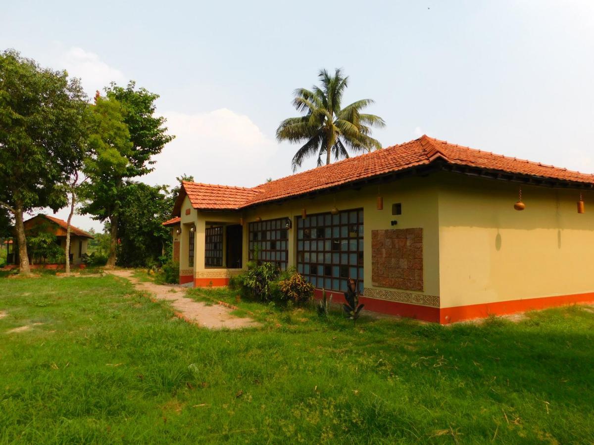 Отель Gram Bangla Retreat Калькутта Экстерьер фото