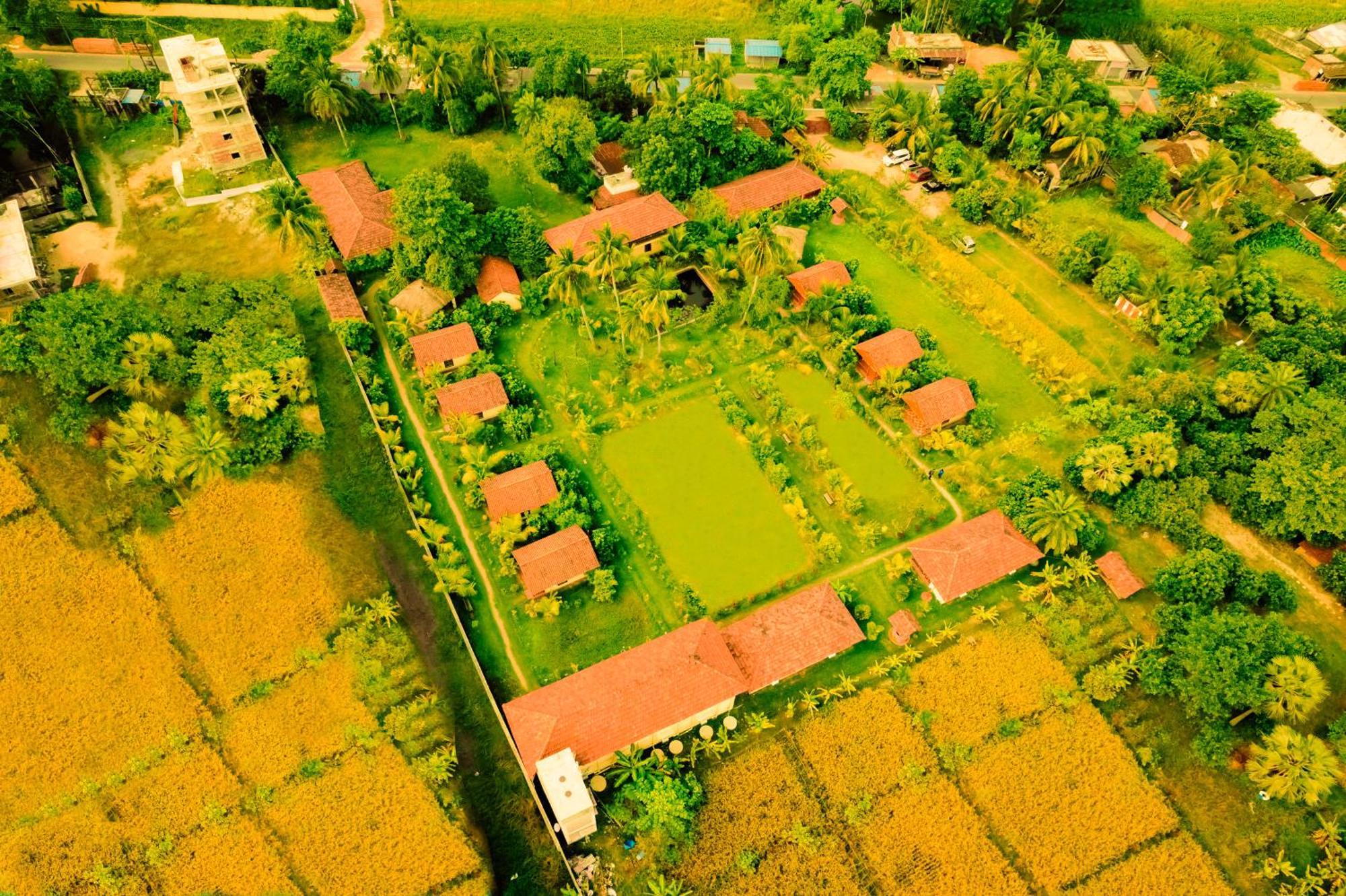 Отель Gram Bangla Retreat Калькутта Экстерьер фото